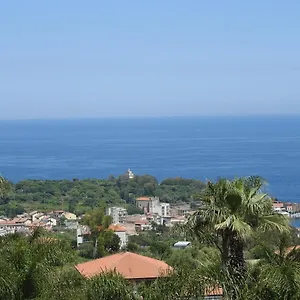 Mansarda Sul Mare Dei Ciclopi Aci Trezza